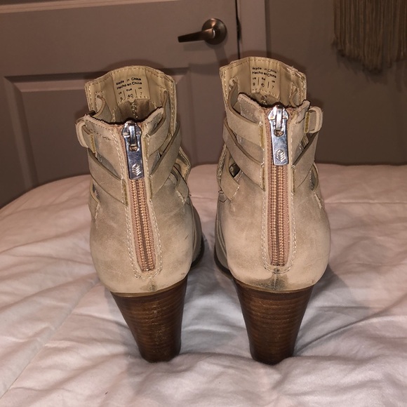 Call it spring Booties - Picture 5 of 8